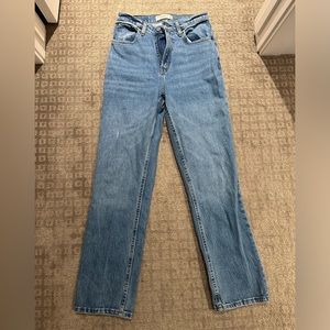 Abercrombie Curve Love 90s Straight Jean